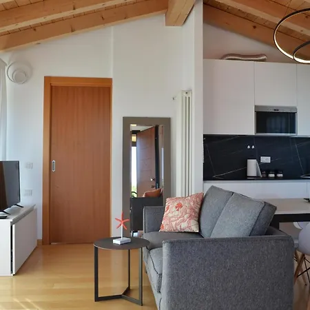 Golf Village ➔ Attico Con Piscina 公寓 利多迪迪耶索洛